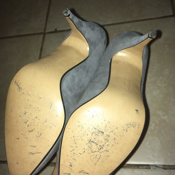 Grey heels - Picture 3 of 5